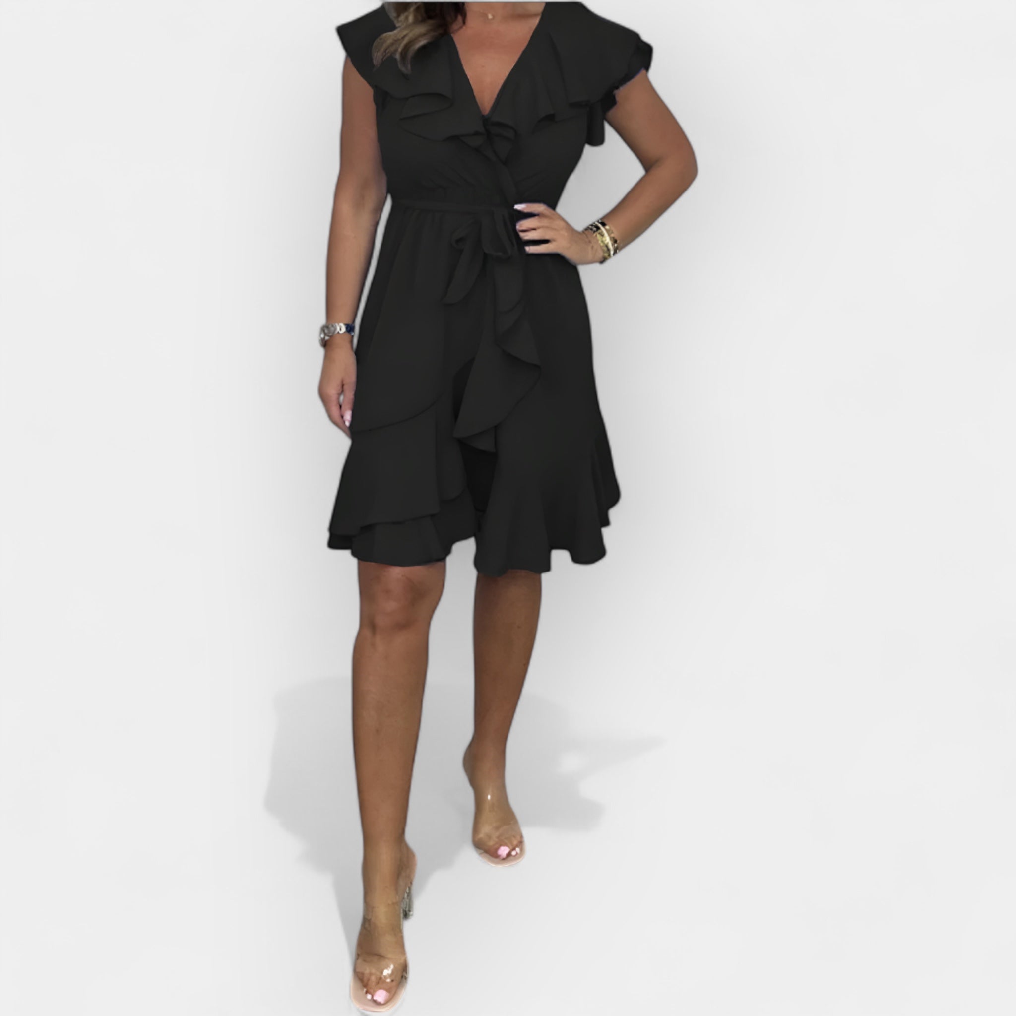 Elegant Dress With Feminine Silhouette For Every Occasion