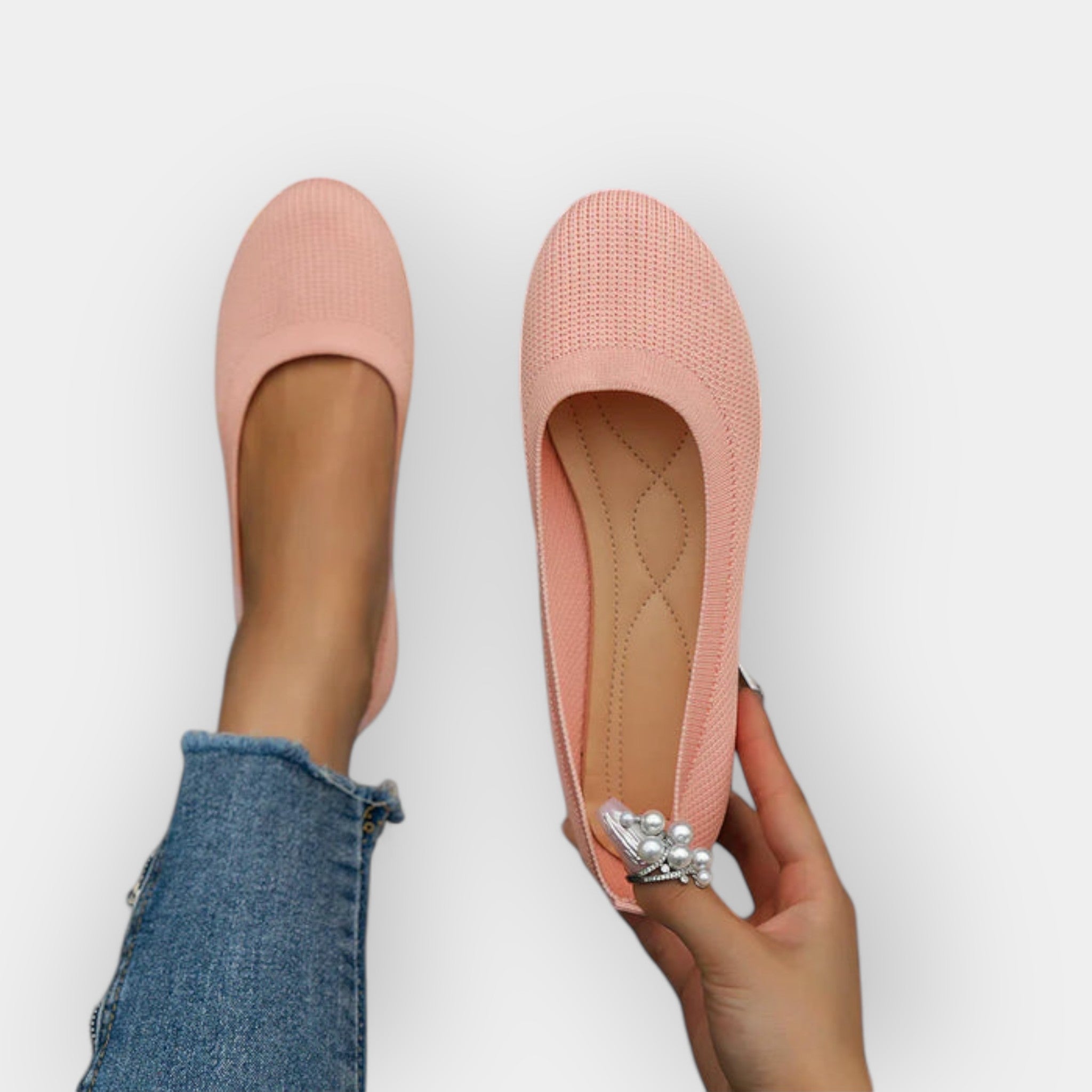 Minimal Sandals With Subtle Style For All Day Comfort