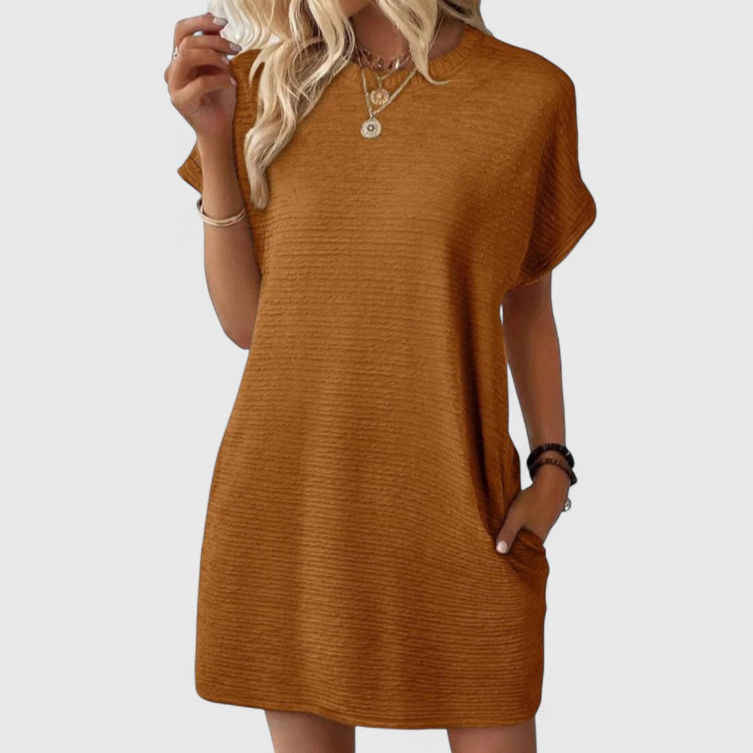Pantelia Minimalist Dress Round Neckline For Elegant Looks