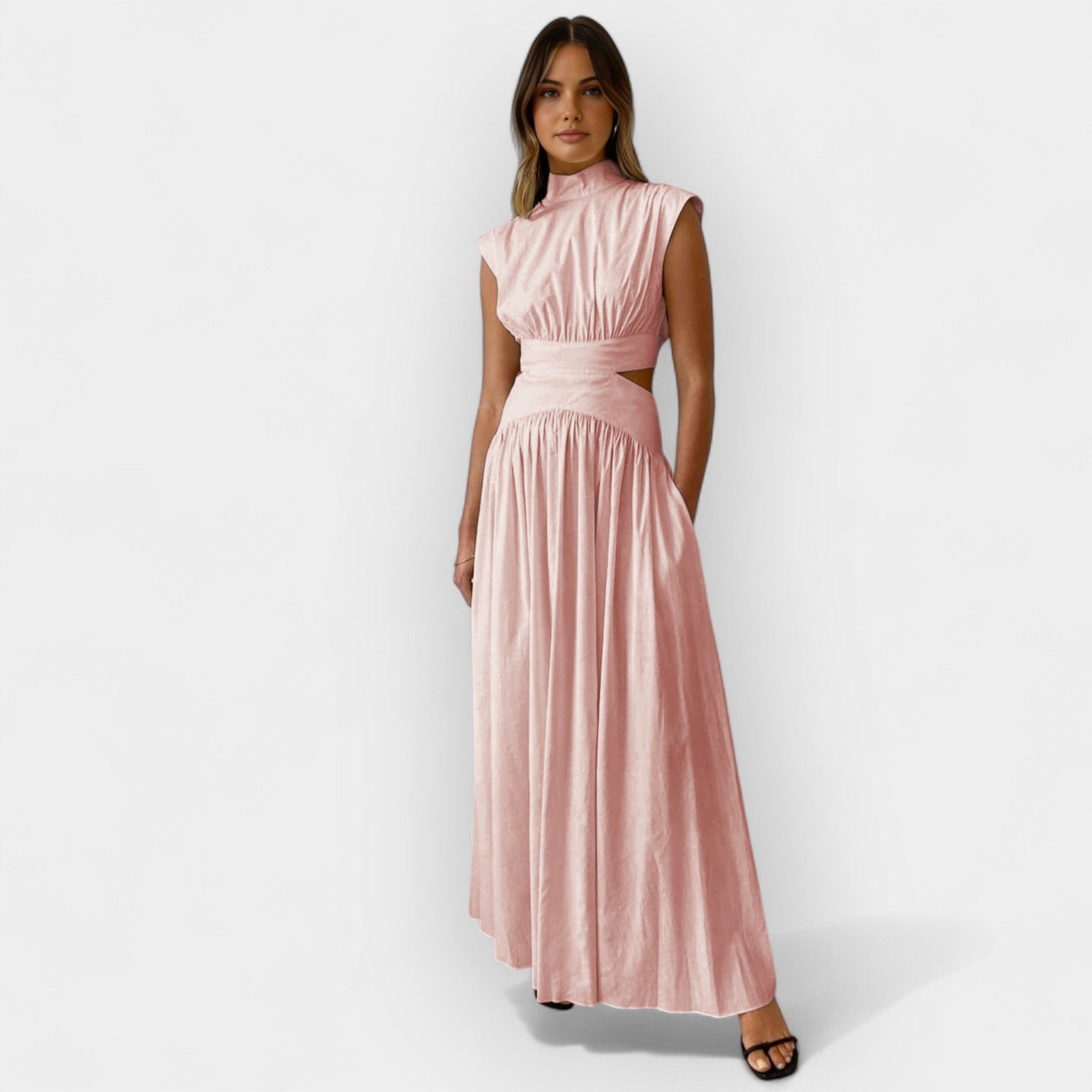Elegant Dress With Cutout Details For Evening Wear