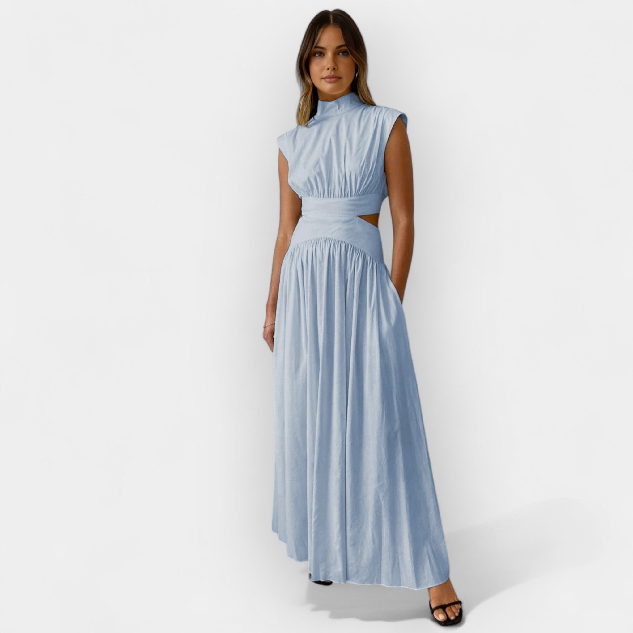 Elegant Dress With Cutout Details For Evening Wear