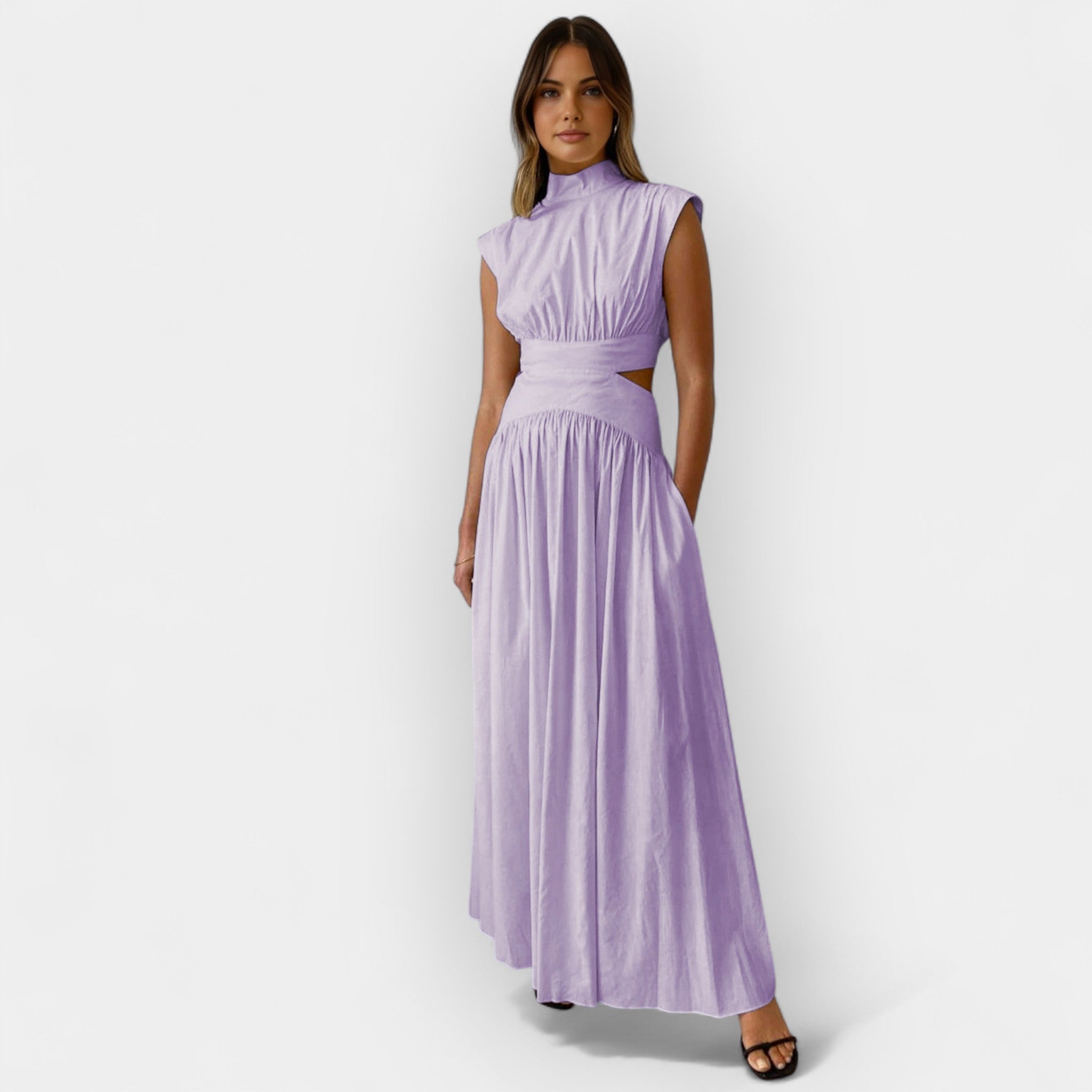 Elegant Dress With Cutout Details For Evening Wear