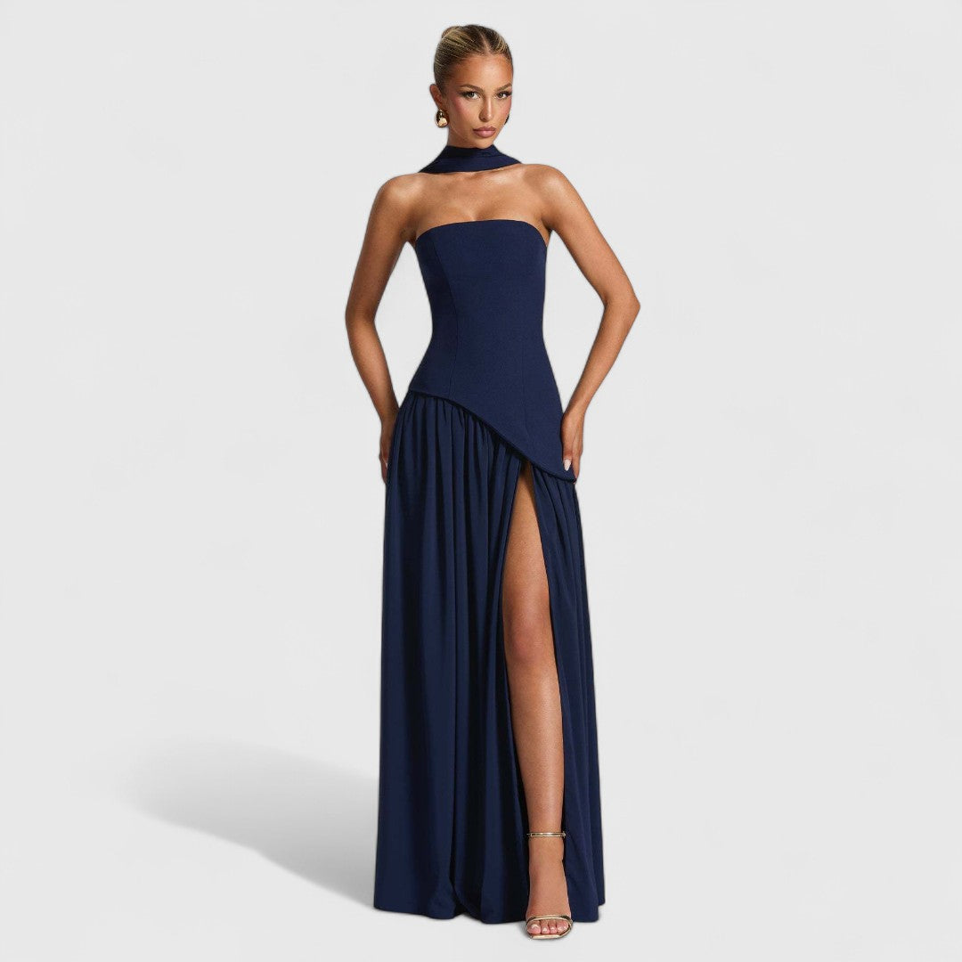 Rania Strapless Dress With High Slit And Refined Elegance