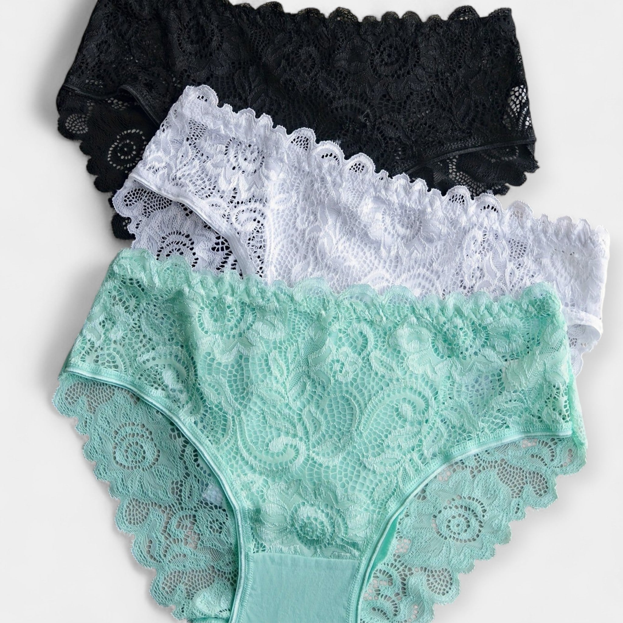 Set Of 3 Lace Trim Briefs Mid Rise Comfortable Fit Pack
