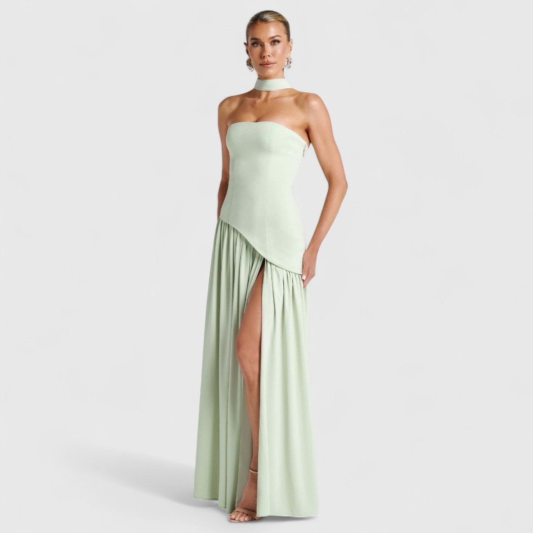Rania Strapless Dress With High Slit And Refined Elegance