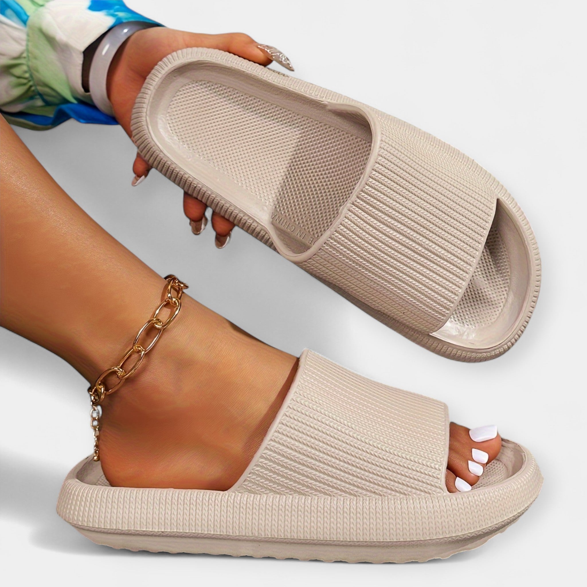 Lightweight Non Slip Slippers for Home and Beach Comfort
