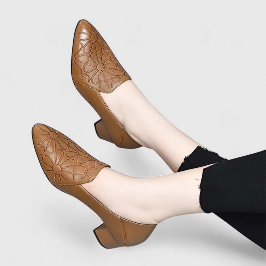 Bláithín - Soft Vegan Leather Pumps With Elegant Embroidery