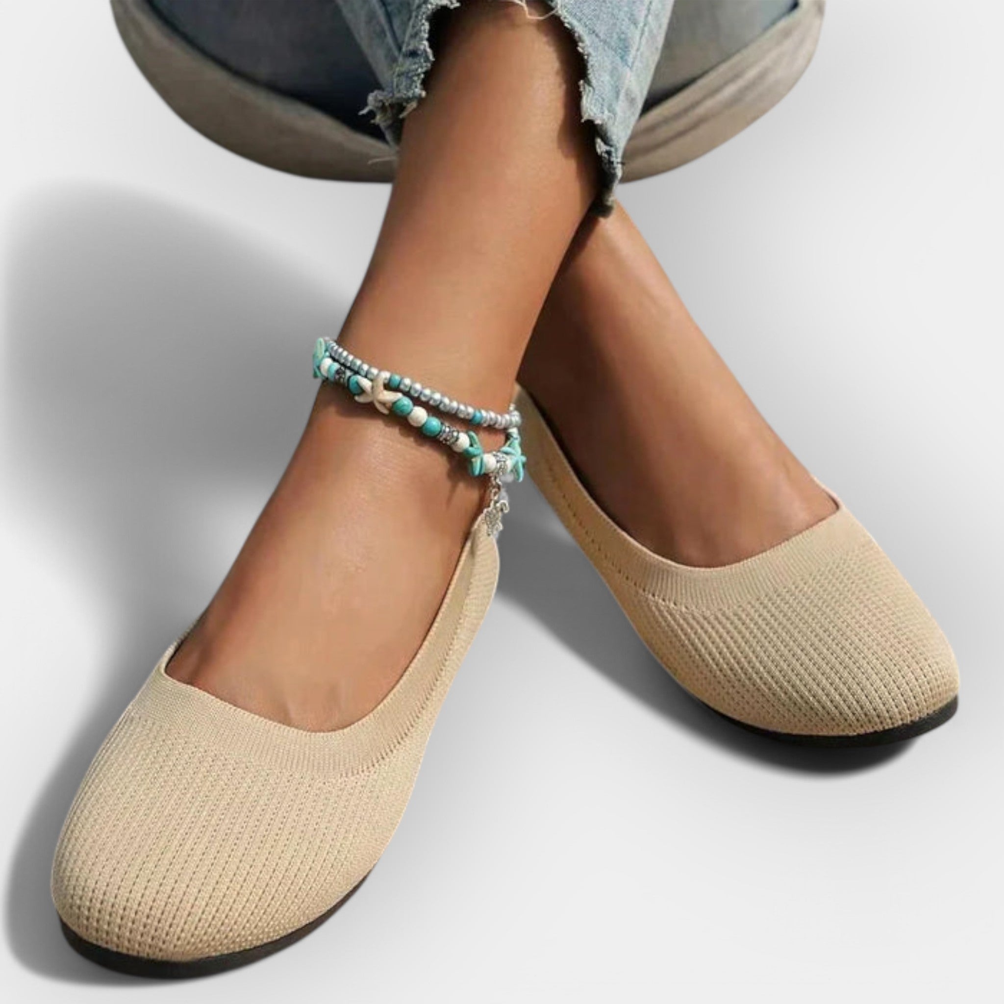 Minimal Sandals With Subtle Style For All Day Comfort